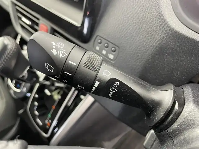 トヨタ ヴォクシー ZS 煌Ⅱ 富山県 2020(令2)年 3.8万km ブラック 純正ナビ【NSZT-W68T】/（AM/FM/CD/DVD/USB/SD/BT）/フルセグTV/バックカメラ/両側パワースライドドア/プリクラッシュセーフティ/クルーズコントロール/レーンディパーチャーアラート/オートマチックハイビーム/LEDヘッドライト/クリアランスソナー/社外１９インチAW/スマートキー×２/プッシュスタート/ドライブレコーダー前後/ビルトインETC/社外フロアマット/取扱説明書/保証書