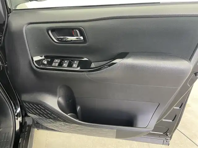 トヨタ ヴォクシー ZS 煌Ⅱ 富山県 2020(令2)年 3.8万km ブラック 純正ナビ【NSZT-W68T】/（AM/FM/CD/DVD/USB/SD/BT）/フルセグTV/バックカメラ/両側パワースライドドア/プリクラッシュセーフティ/クルーズコントロール/レーンディパーチャーアラート/オートマチックハイビーム/LEDヘッドライト/クリアランスソナー/社外１９インチAW/スマートキー×２/プッシュスタート/ドライブレコーダー前後/ビルトインETC/社外フロアマット/取扱説明書/保証書