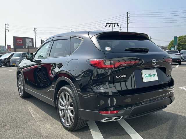 マツダ ＣＸ－６０ XD Lパッケージ 岐阜県 2023(令5)年 1万km ジェットブラックマイカ i-ACTIVSENSE/・衝突軽減ブレーキ/・前後側方接近車両検知/・車線逸脱警報システム/・ブラインドスポットモニター/・ディスタンススピードアラート/・レーンキープアシストシステム/・前後AT誤発進抑制制御/・交通標識認識システム/・速度標識警報/・脇見・眠気警報/・ヘッドアップディスプレイ/純正メーカーナビ/・AppleCarPlay/AndroidAuto/・Bluetooth/・USB/HDMI/・FM/AM/パノラミックビューモニター/ブラックレザーシート/前席シートヒーター/前席パワーシート/シートメモリー/革巻きステアリング/ステアリングスイッチ/パドルシフト/ステアリングヒーター/電子パーキング/ブレーキオートホールド/LEDヘッドライト/オートライト/オートマチックハイビーム/パワーバックドア/プッシュスタート/スマートキー/純正20インチAW/純正フロアマット/ドアバイザー/i-stop/電動格納ウィンカーミラー/横滑り防止機能