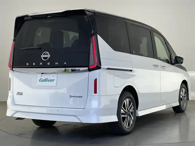 日産 セレナ e－パワー ハイウェイスター V 愛知県 2025(令7)年 0.1万km未満 パールⅡ 登録済未使用車　純正１２．３型ナビ　ＴＶ　ＨＤＭＩ　カープレイ　全方位カメラ　プロパイロット　デジタルインナーミラー　前後ドラレコ内蔵型　ワイヤレス充電　ＥＴＣ　ＢＳＭ　衝突軽減　追従クルコン　禁煙車/e-POWER　ハイウエイスターV　ヘッドランプ オートレベライザー+アダプティブLEDヘッドライトシステム+インテリジェント アラウンドビューモニター（移動物 検知機能付）+インテリジェント ルームミラー+アドバンスドドライブアシストディスプレイ（12.3インチカラーディスプレイ）+統合型インターフェースディスプレイ+ワイヤレス充電器+6スピーカー+NissanConnectナビゲーションシステム（地デジ内蔵）+車載通信ユニット（TCU［Telematics Control Unit］）+ETC2.0ユニット（ビルトインタイプ）+ドライブレコーダー（前後セット）+プロパイロット（ナビリンク機能付）+プロパイロット緊急停止支援システム（SOSコール機能付）+SOSコール（488/400円）