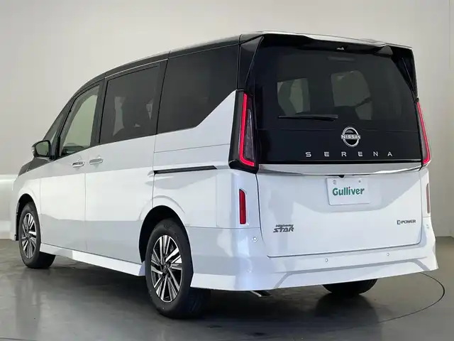 日産 セレナ e－パワー ハイウェイスター V 愛知県 2025(令7)年 0.1万km未満 パールⅡ 登録済未使用車　純正１２．３型ナビ　ＴＶ　ＨＤＭＩ　カープレイ　全方位カメラ　プロパイロット　デジタルインナーミラー　前後ドラレコ内蔵型　ワイヤレス充電　ＥＴＣ　ＢＳＭ　衝突軽減　追従クルコン　禁煙車/e-POWER　ハイウエイスターV　ヘッドランプ オートレベライザー+アダプティブLEDヘッドライトシステム+インテリジェント アラウンドビューモニター（移動物 検知機能付）+インテリジェント ルームミラー+アドバンスドドライブアシストディスプレイ（12.3インチカラーディスプレイ）+統合型インターフェースディスプレイ+ワイヤレス充電器+6スピーカー+NissanConnectナビゲーションシステム（地デジ内蔵）+車載通信ユニット（TCU［Telematics Control Unit］）+ETC2.0ユニット（ビルトインタイプ）+ドライブレコーダー（前後セット）+プロパイロット（ナビリンク機能付）+プロパイロット緊急停止支援システム（SOSコール機能付）+SOSコール（488/400円）