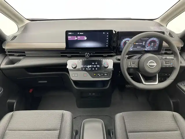 日産 セレナ e－パワー ハイウェイスター V 愛知県 2025(令7)年 0.1万km未満 パールⅡ 登録済未使用車　純正１２．３型ナビ　ＴＶ　ＨＤＭＩ　カープレイ　全方位カメラ　プロパイロット　デジタルインナーミラー　前後ドラレコ内蔵型　ワイヤレス充電　ＥＴＣ　ＢＳＭ　衝突軽減　追従クルコン　禁煙車/e-POWER　ハイウエイスターV　ヘッドランプ オートレベライザー+アダプティブLEDヘッドライトシステム+インテリジェント アラウンドビューモニター（移動物 検知機能付）+インテリジェント ルームミラー+アドバンスドドライブアシストディスプレイ（12.3インチカラーディスプレイ）+統合型インターフェースディスプレイ+ワイヤレス充電器+6スピーカー+NissanConnectナビゲーションシステム（地デジ内蔵）+車載通信ユニット（TCU［Telematics Control Unit］）+ETC2.0ユニット（ビルトインタイプ）+ドライブレコーダー（前後セット）+プロパイロット（ナビリンク機能付）+プロパイロット緊急停止支援システム（SOSコール機能付）+SOSコール（488/400円）