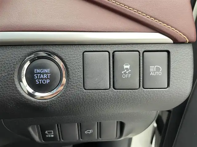 トヨタ ハリアー プレミアム アドバンスドP 滋賀県 2016(平28)年 9.5万km ホワイトパールクリスタルシャイン 禁煙車/サンルーフ/純正9型ナビ/（CD/DVD/フルセグTV/BT/SD/AUX/USB/FM/AM）/トヨタセーフティセンス/・プリクラッシュセーフティ/・レーンディパーチャーアラート/・レーダークルーズコントロール/・オートマチックハイビーム/JBLサウンド/バック/サイドカメラ/ビルトインETC/パワーバックドア/ハーフレザーシート/ウッドコンビステアリング/D席パワーシート/デュアルエアコン/社外フロアマット/純正18インチAW