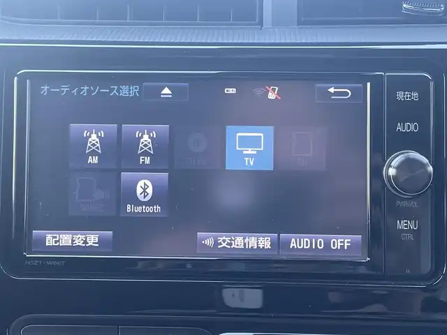 トヨタ アクア G 愛媛県 2017(平29)年 7.6万km ライムホワイトパールクリスタルシャイン 純正メモリナビ/CD/DVD/BT/MSV/iPod/DTV/バックカメラ/ビルトインETC/前後録画ドライブレコーダー/LEDヘッドライト/オートライト/オートマチックハイビーム/プリクラッシュセーフティ/レーンキープアシストシステム/クルーズコントロール/純正フロアマット/純正ホイールキャップ/プッシュスタート/スマートキー/スペアキー１本
