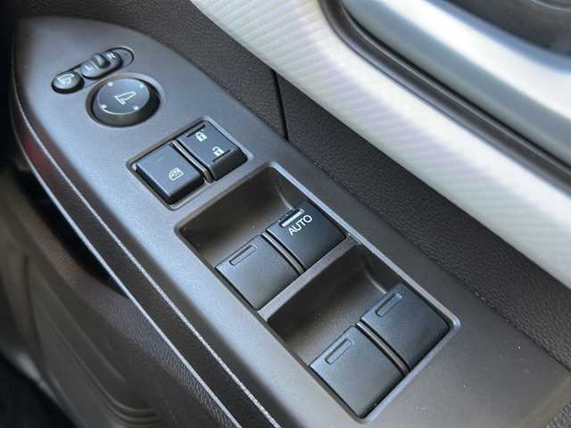 ホンダ Ｎ ＢＯＸ L 栃木県 2021(令3)年 3.9万km クリスタルブラックパール 純正SDナビ/フルセグ/Bluetooth/DISC/バックカメラ/ビルトインETC/ホンダセンシング/・衝突軽減ブレーキ（CMBS）/・誤発進抑制機能 /・路外逸脱抑制機能/・アダプティブクルーズコントロール（ACC）/・先行車発進お知らせ機能/・標識認識機能/・オートハイビーム/シートヒーター/スマートキー/スペアキー/純正フロアマット