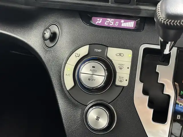 トヨタ シエンタ ハイブリッド G 大阪府 2015(平27)年 3.1万km コバルトブルーメタリック 純正ナビ（フルセグ／ＤＶＤ再生／Ｂｌｕｅｔｏｏｔｈ）　バックカメラ　ＥＴＣ　両側パワースライドドア　オートライト　スマートキー　Ｐスタート　オートエアコン　ワンオーナー