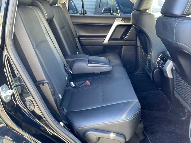 トヨタ ランドクルーザー プラド TZ－G 東京都 2020(令2)年 8.1万km ブラック 新車時保証書/取扱説明書/F/S/Rエアロ/ルーフレール/プリクラッシュセーフティー/レーダークルーズコントロール/ブラインドスポットモニター/オートマチックハイビーム/純正メーカーナビ/AM/FM/USB/BT/Miracast/360度カメラ　ETC【2.0】/ドライブレコーダー【前後】/AC100V100W/レザーシート　サンルーフ/シートヒーター/ベンチレーター/LEDヘッドライト/スマートキー×3/パドルシフト付ウッドコンビハンドル/サイド/カーテン/ニーエアバック/純正19インチアルミ