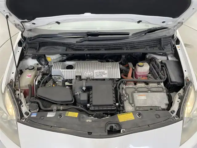 トヨタ プリウス S　LEDエディション 滋賀県 2011(平23)年 12.9万km ホワイトパールクリスタルシャイン ALPINE8インチナビ/・フルセグTV/・CD/・DVD/・SD/バックカメラ/クルーズコントロール/LEDヘッドライト/オートライト/ビルトインETC/スマートキー/スペアキー/ETC/ステアリングリモコン