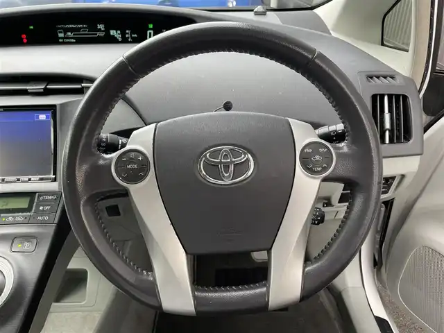 トヨタ プリウス S　LEDエディション 滋賀県 2011(平23)年 12.9万km ホワイトパールクリスタルシャイン ALPINE8インチナビ/・フルセグTV/・CD/・DVD/・SD/バックカメラ/クルーズコントロール/LEDヘッドライト/オートライト/ビルトインETC/スマートキー/スペアキー/ETC/ステアリングリモコン