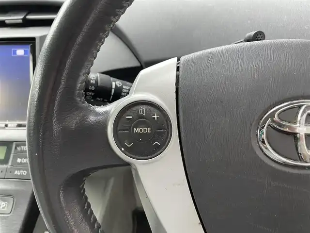 トヨタ プリウス S　LEDエディション 滋賀県 2011(平23)年 12.9万km ホワイトパールクリスタルシャイン ALPINE8インチナビ/・フルセグTV/・CD/・DVD/・SD/バックカメラ/クルーズコントロール/LEDヘッドライト/オートライト/ビルトインETC/スマートキー/スペアキー/ETC/ステアリングリモコン