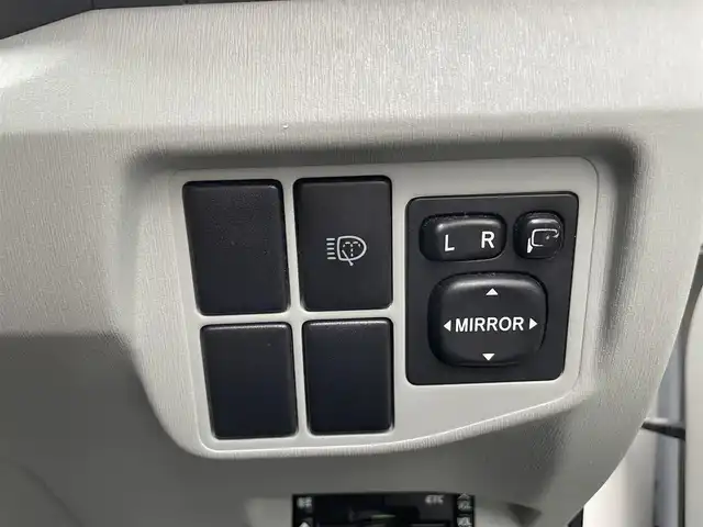 トヨタ プリウス S　LEDエディション 滋賀県 2011(平23)年 12.9万km ホワイトパールクリスタルシャイン ALPINE8インチナビ/・フルセグTV/・CD/・DVD/・SD/バックカメラ/クルーズコントロール/LEDヘッドライト/オートライト/ビルトインETC/スマートキー/スペアキー/ETC/ステアリングリモコン