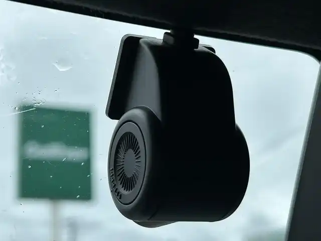 ダイハツ タフト G ターボ 道南・函館 2020(令2)年 6.8万km ブライトシルバーメタリック /純正ＳＤナビ//フルセグＴＶ//エンジンスターター//ドライブレコーダー//バックカメラ//ガラスルーフ//ルーフレール//クルーズコントロール//レーンキープアシスト//コーナーセンサー//衝突軽減ブレーキ//オートライト//オートハイビーム//車線逸脱警報//先行車発進通知//標識認識機能//フロントフォグランプ//シートヒーター//フロアマット//スペアキー//スマートキー