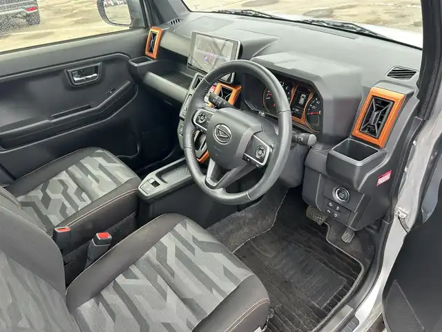 ダイハツ タフト G ターボ 道南・函館 2020(令2)年 6.8万km ブライトシルバーメタリック /純正ＳＤナビ//フルセグＴＶ//エンジンスターター//ドライブレコーダー//バックカメラ//ガラスルーフ//ルーフレール//クルーズコントロール//レーンキープアシスト//コーナーセンサー//衝突軽減ブレーキ//オートライト//オートハイビーム//車線逸脱警報//先行車発進通知//標識認識機能//フロントフォグランプ//シートヒーター//フロアマット//スペアキー//スマートキー