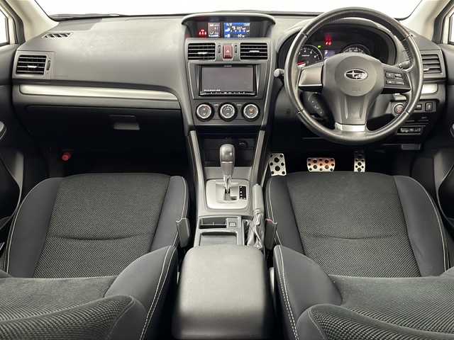 スバル インプレッサ ＸＶ 2．0i－L アイサイト 道央・札幌 2012(平24)年 4.6万km サテンホワイトパール ・4WD/・社外ナビ&CD&DVD&BT&TV/・バックカメラ/・アイサイト/・クルーズコントロール/・アイドリングストップ/・パドルシフト/・ビルトインETC/・純正フロアマット/・プッシュスタート/・HIDヘッドライト/・オートライト/・スマートキー/・スペアキー