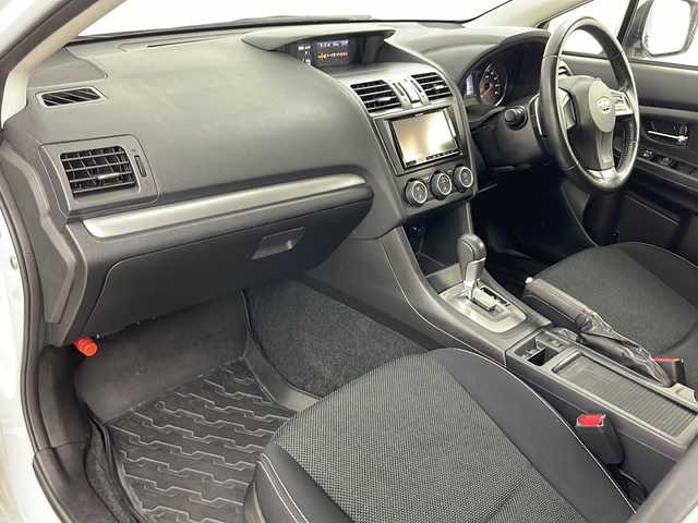 スバル インプレッサ ＸＶ 2．0i－L アイサイト 道央・札幌 2012(平24)年 4.6万km サテンホワイトパール ・4WD/・社外ナビ&CD&DVD&BT&TV/・バックカメラ/・アイサイト/・クルーズコントロール/・アイドリングストップ/・パドルシフト/・ビルトインETC/・純正フロアマット/・プッシュスタート/・HIDヘッドライト/・オートライト/・スマートキー/・スペアキー