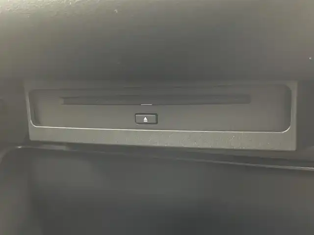 トヨタ ヴォクシー S－Z 埼玉県 2024(令6)年 1.4万km ホワイトパールクリスタルシャイン 禁煙車　快適利便ＰＫＧ　モデリスタエアロ　３眼ヘッドライト　純正１０．５型ナビ　ＣＤ　ＤＶＤ　ＢＴ　ＨＤＭＩ　ＥＴＣ２．０　アダプティブハイビーム　シートヒーター　バックカメラ　電動リアゲート