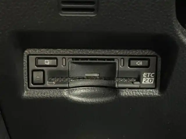 トヨタ ヴォクシー S－Z 埼玉県 2024(令6)年 1.4万km ホワイトパールクリスタルシャイン 禁煙車　快適利便ＰＫＧ　モデリスタエアロ　３眼ヘッドライト　純正１０．５型ナビ　ＣＤ　ＤＶＤ　ＢＴ　ＨＤＭＩ　ＥＴＣ２．０　アダプティブハイビーム　シートヒーター　バックカメラ　電動リアゲート