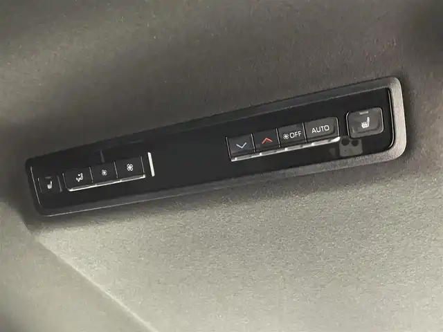 トヨタ ヴォクシー S－Z 埼玉県 2024(令6)年 1.4万km ホワイトパールクリスタルシャイン 禁煙車　快適利便ＰＫＧ　モデリスタエアロ　３眼ヘッドライト　純正１０．５型ナビ　ＣＤ　ＤＶＤ　ＢＴ　ＨＤＭＩ　ＥＴＣ２．０　アダプティブハイビーム　シートヒーター　バックカメラ　電動リアゲート