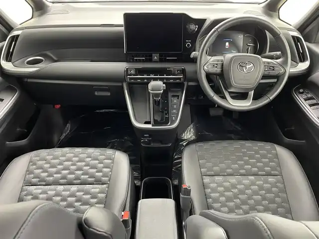 トヨタ ヴォクシー S－Z 埼玉県 2024(令6)年 1.4万km ホワイトパールクリスタルシャイン 禁煙車　快適利便ＰＫＧ　モデリスタエアロ　３眼ヘッドライト　純正１０．５型ナビ　ＣＤ　ＤＶＤ　ＢＴ　ＨＤＭＩ　ＥＴＣ２．０　アダプティブハイビーム　シートヒーター　バックカメラ　電動リアゲート