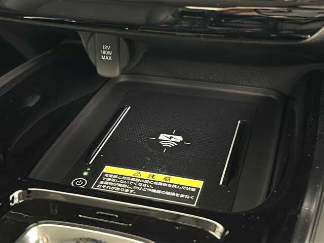 ホンダ ヴェゼル ハイブリッド e:HEV Z 熊本県 2025(令7)年 0.1千km クリスタルブラックパール ・純正９インチメモリナビ/・BT/USB/フルセグTV/・バックカメラ/・ホンダセンシング/・衝突軽減ブレーキ/・路外逸脱抑制機能/・クリアランスソナー/・横滑り防止装置/・ブラインドスポットモニター/・アダプティブクルーズコントロール/・ダウンヒルアシストコントロール/・前後コーナーセンサー/・パドルシフト/・パワーバックドア/・前席シートヒーター/・ステアリングヒーター/・ハーフレザーシート/・置くだけ充電/・オートマチックハイビーム/・LEDヘッドライト/・オートライト/・フォグランプ/・ETC2.0/・純正１８インチアルミホイール/・スマートキー/・スペアキー/・W＋サイドエアバッグ/・カーテンエアバッグ