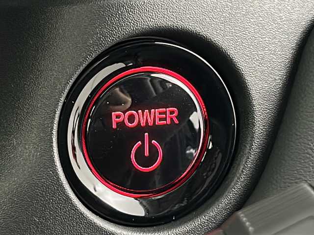 ホンダ ヴェゼル ハイブリッド e:HEV Z 熊本県 2025(令7)年 0.1千km クリスタルブラックパール ・純正９インチメモリナビ/・BT/USB/フルセグTV/・バックカメラ/・ホンダセンシング/・衝突軽減ブレーキ/・路外逸脱抑制機能/・クリアランスソナー/・横滑り防止装置/・ブラインドスポットモニター/・アダプティブクルーズコントロール/・ダウンヒルアシストコントロール/・前後コーナーセンサー/・パドルシフト/・パワーバックドア/・前席シートヒーター/・ステアリングヒーター/・ハーフレザーシート/・置くだけ充電/・オートマチックハイビーム/・LEDヘッドライト/・オートライト/・フォグランプ/・ETC2.0/・純正１８インチアルミホイール/・スマートキー/・スペアキー/・W＋サイドエアバッグ/・カーテンエアバッグ