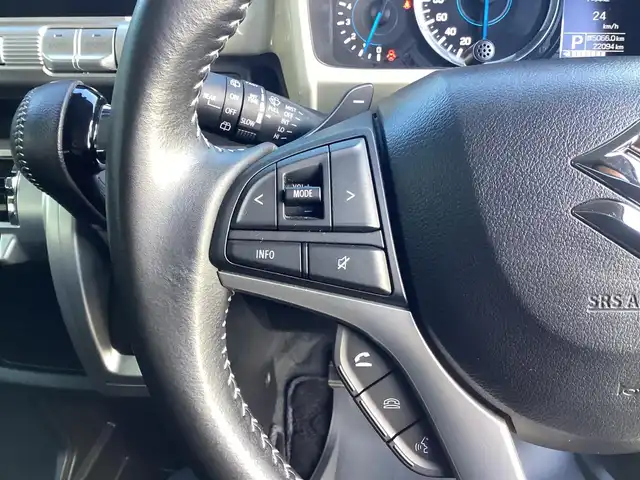 スズキ クロスビー HYBRID MZ 奈良県 2021(令3)年 2.2万km キャバンアイボリーパールメタリック ワンオーナー車/純正メモリーナビ(フルセグ・DVD・BT)/全方位モニター/クルーズコントロール/パドルシフト/プッシュスタート/スマートキー2個/シートヒーター/ビルトインETC/前後ドライブレコーダー/社外１５インチアルミ/フロアマット/ドアバイザー