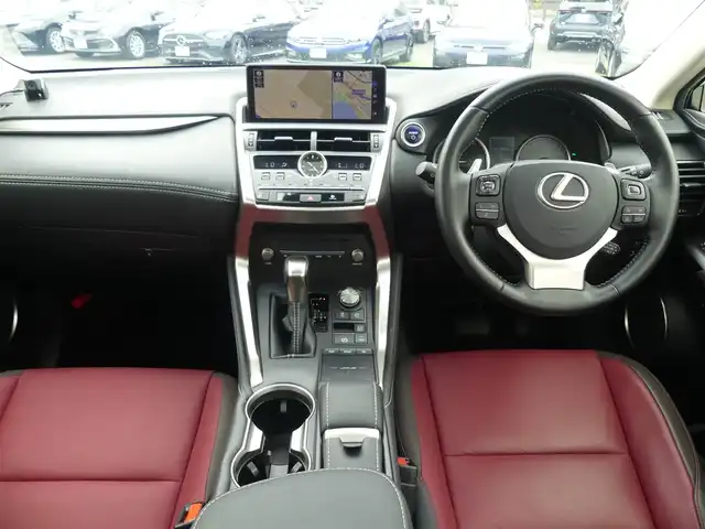 レクサス ＮＸ 300h Iパッケージ 千葉県 2019(平31)年 4.4万km ソニッククォーツ Lexus Safety System+/・プリクラッシュセーフティ/・レーンディパーチャーアラート/・オートハイビーム/・レーダークルーズコントロール/・ブラインドスポットモニター/アイドリングストップ/パワーバックドア/パノラマガラスルーフ/純正SDナビ/地デジTV/【DVD/CD再生機能　Bluetooth接続】/パノラミックビューモニター/リバース連動ドアミラー（左/右）/革巻きステアリング/ステアリングヒーター/ステアリングスイッチ/パドルシフト/前席パワーシート/シートヒーター/ETC（2.0）/LEDヘッドライト/LEDフォグライト/ウインカーミラー/クリアランスソナー/純正18インチアルミホイル/サイド/カーテンエアバッグ/スマートキー