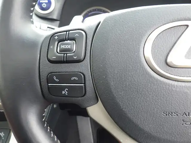 レクサス ＮＸ 300h Iパッケージ 千葉県 2019(平31)年 4.4万km ソニッククォーツ Lexus Safety System+/・プリクラッシュセーフティ/・レーンディパーチャーアラート/・オートハイビーム/・レーダークルーズコントロール/・ブラインドスポットモニター/アイドリングストップ/パワーバックドア/パノラマガラスルーフ/純正SDナビ/地デジTV/【DVD/CD再生機能　Bluetooth接続】/パノラミックビューモニター/リバース連動ドアミラー（左/右）/革巻きステアリング/ステアリングヒーター/ステアリングスイッチ/パドルシフト/前席パワーシート/シートヒーター/ETC（2.0）/LEDヘッドライト/LEDフォグライト/ウインカーミラー/クリアランスソナー/純正18インチアルミホイル/サイド/カーテンエアバッグ/スマートキー