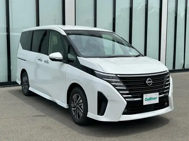 日産 セレナ e－パワー ハイウェイスター V 大阪府 2025(令7)年 0.1万km未満 プリズムホワイト 純正１２．３インチナビ/   フルセグTV/Bluetooth/USB/衝突軽減/ＢＳＭ/プロパイロット/全方位モニター/後席モニター/スマートルームミラー/両側パワースライドドア/アイドリングストップ/ワイヤレス充電/ドライブレコーダー/コーナーセンサー/純正16インチアルミホイール/純正フロアマット/スマートキー/ＥＴＣ/ＬＥＤライト