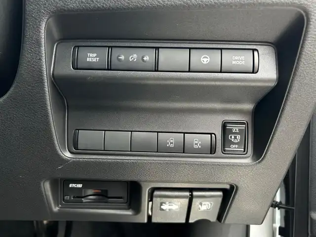 日産 セレナ e－パワー ハイウェイスター V 大阪府 2025(令7)年 0.1万km未満 プリズムホワイト 純正１２．３インチナビ/   フルセグTV/Bluetooth/USB/衝突軽減/ＢＳＭ/プロパイロット/全方位モニター/後席モニター/スマートルームミラー/両側パワースライドドア/アイドリングストップ/ワイヤレス充電/ドライブレコーダー/コーナーセンサー/純正16インチアルミホイール/純正フロアマット/スマートキー/ＥＴＣ/ＬＥＤライト