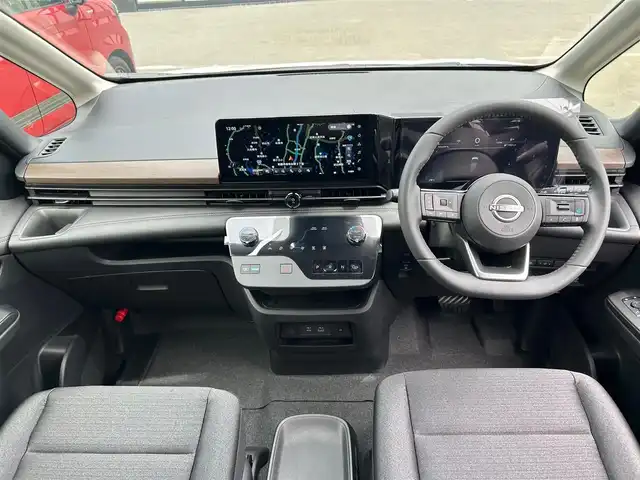 日産 セレナ e－パワー ハイウェイスター V 大阪府 2025(令7)年 0.1万km未満 プリズムホワイト 純正１２．３インチナビ/   フルセグTV/Bluetooth/USB/衝突軽減/ＢＳＭ/プロパイロット/全方位モニター/後席モニター/スマートルームミラー/両側パワースライドドア/アイドリングストップ/ワイヤレス充電/ドライブレコーダー/コーナーセンサー/純正16インチアルミホイール/純正フロアマット/スマートキー/ＥＴＣ/ＬＥＤライト