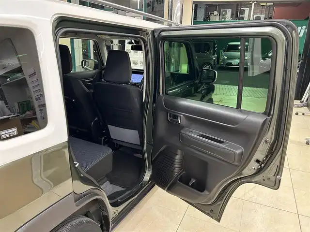 スズキ ハスラー Jスタイル ターボ 東京都 2021(令3)年 1.4万km クールカーキパールメタリック/ホワイト2トーンルーフ ワンオーナー/純正ナビ/(CD/DVD/Bluetooth/TVフルセグ/USB/スマートフォンリンク)/バック&全方位カメラ/前席シートヒーター/プリクラッシュセーフティ/レーダークルーズコントロール/LKA/前後コーナーセンサー/スマートキー/プッシュスタート/オートライト/LEDライト/ETC/純正フロアマット/ドライブレコーダー/(DRV5185)/ISOFIX/パドルシフト/革巻きステアリング/ステアリングスイッチ/ルーフレール/リアプライバシーガラス/アイドリングストップ/電動格納ウィンカーミラー/純正15インチアルミホイール/W+サイドSRS&ABS/横滑り防止装置/取扱説明書/ディーラー記録簿/(R6．1/R7．2)