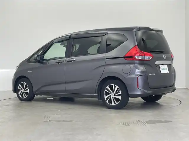 ホンダ フリード ハイブリット EX 埼玉県 2018(平30)年 3.9万km モダンスティールM 純正９インチナビ　バックカメラ　ホンダセンシング　アダプティブクルーズコントロール　ハーフレザーシート　ＥＴＣ　ＬＥＤヘッドランプ　両側パワースライドドア　シートヒーター　プッシュスタート