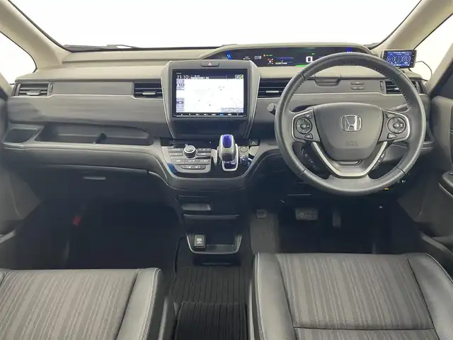 ホンダ フリード ハイブリット EX 埼玉県 2018(平30)年 3.9万km モダンスティールM 純正９インチナビ　バックカメラ　ホンダセンシング　アダプティブクルーズコントロール　ハーフレザーシート　ＥＴＣ　ＬＥＤヘッドランプ　両側パワースライドドア　シートヒーター　プッシュスタート