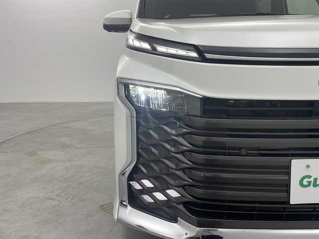 トヨタ ヴォクシー ハイブリッド S－Z 群馬県 2025(令7)年 0.1万km未満 ホワイトパールクリスタルシャイン 登録済未使用車　純正１０．５型ナビ　全周囲カメラ　ＣＤ／ＤＶＤ　両側電動スライドドア　アダプティブクルーズコントロール　ＡＣ１００Ｖ　トヨタチームメイト　ハーフレザーシート　ビルトインＥＴＣ　禁煙車