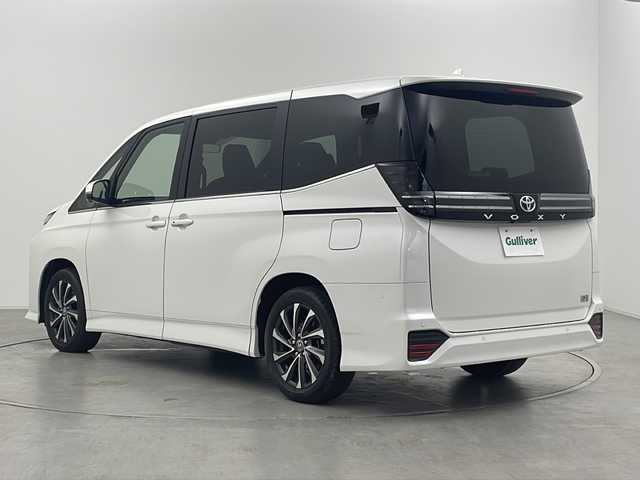 トヨタ ヴォクシー ハイブリッド S－Z 群馬県 2025(令7)年 0.1万km未満 ホワイトパールクリスタルシャイン 登録済未使用車　純正１０．５型ナビ　全周囲カメラ　ＣＤ／ＤＶＤ　両側電動スライドドア　アダプティブクルーズコントロール　ＡＣ１００Ｖ　トヨタチームメイト　ハーフレザーシート　ビルトインＥＴＣ　禁煙車