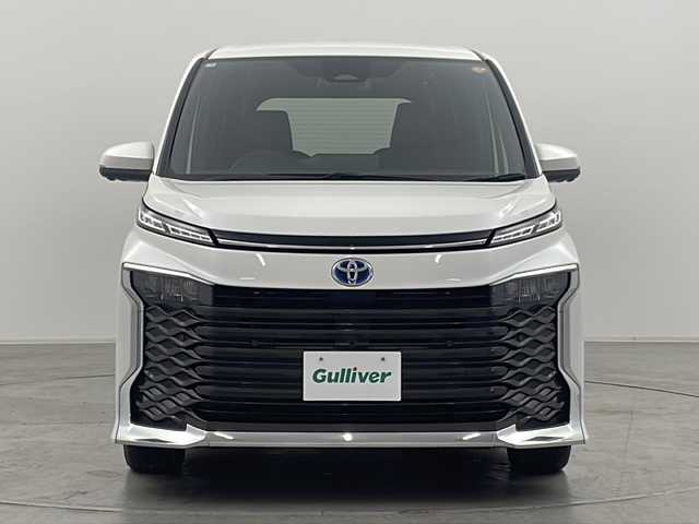 トヨタ ヴォクシー ハイブリッド S－Z 群馬県 2025(令7)年 0.1万km未満 ホワイトパールクリスタルシャイン 登録済未使用車　純正１０．５型ナビ　全周囲カメラ　ＣＤ／ＤＶＤ　両側電動スライドドア　アダプティブクルーズコントロール　ＡＣ１００Ｖ　トヨタチームメイト　ハーフレザーシート　ビルトインＥＴＣ　禁煙車