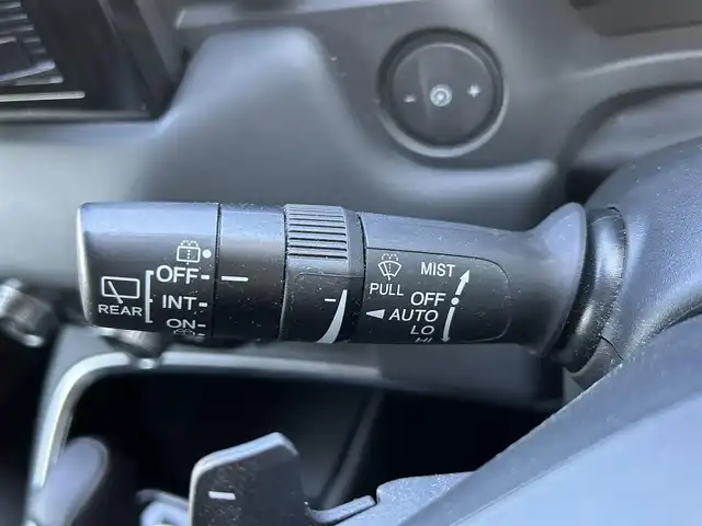 ホンダ ヴェゼル ハイブリッド e:HEV Z 島根県 2022(令4)年 5.3万km パール ホンダセンシング /社外10インチナビ/CD/DVD/DTV/Bluetooth/バックカメラ/レーダークルーズコントロール/LEDオートライト/コーナーセンサー /BSM/ビルトインETC/前後ドライブレコーダー/ステアリングスイッチ/ステアリングヒーター/パドルシフト/ハーフレザー調シート/シートヒーター /純正アルミホイール/純正フロアマット/スマートキー/プッシュスタート