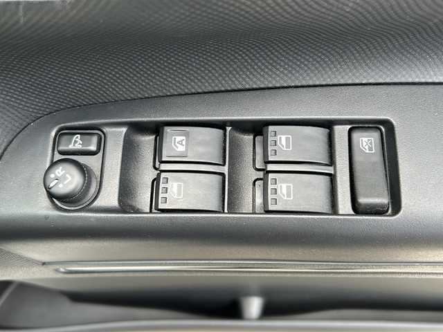 スバル ルクラ カスタム Rリミテッド 鳥取県 2013(平25)年 2.7万km パールホワイトⅢ ・４WD/・社外ナビ/・Bt接続/・フルセグTV/・バックカメラ/・アイドリングストップ/・ドライブレコーダー前方/・スマートキー/・スペアキー有/・アイドリングストップ/・AAC/・オートライト/・ドアバイザー