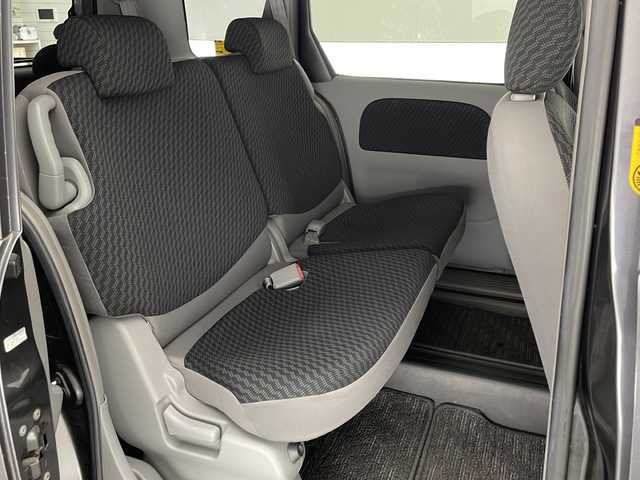 トヨタ シエンタ X LTD 宮崎県 2010(平22)年 4.8万km ホワイトパールマイカ/ダークブルーマイカM 社外ナビ　/Ｂｌｕｅｔｏｏｔｈ　/ＣＤ／ＤＶＤ/ＡＭ／ＦＭ　/片側パワースライドドア　/バックカメラ　/純正フロアーマット　/ドアバイザー /ｈキセノンヘッドライト/プロジェクターヘッドランプ/フォグランプ ETC