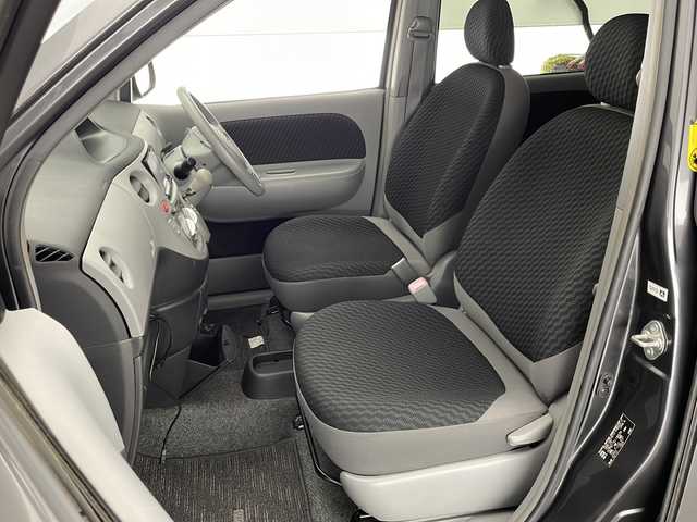 トヨタ シエンタ X LTD 宮崎県 2010(平22)年 4.8万km ホワイトパールマイカ/ダークブルーマイカM 社外ナビ　/Ｂｌｕｅｔｏｏｔｈ　/ＣＤ／ＤＶＤ/ＡＭ／ＦＭ　/片側パワースライドドア　/バックカメラ　/純正フロアーマット　/ドアバイザー /ｈキセノンヘッドライト/プロジェクターヘッドランプ/フォグランプ ETC