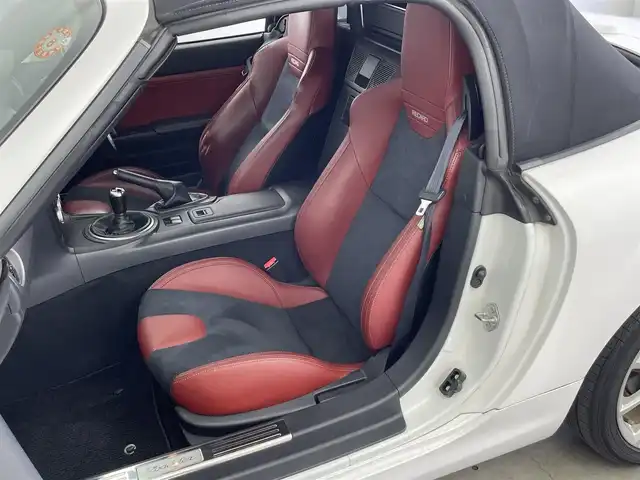 マツダ ロードスター 20周年記念車 大分県 2010(平22)年 7.5万km クリスタルホワイトパールマイカ 社外ナビ/（ワンセグ/AM/FM/Bluetooth）/6速マニュアル/レザーシート/シートヒーター/ETC/ステアリングスイッチ/純正アルミホイール/オートエアコン/オートウインドウ/保証書・取扱説明書/スペアキー