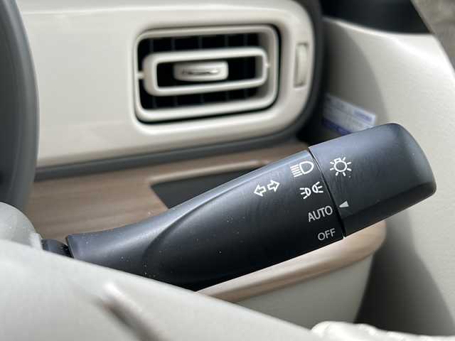 スズキ ラパン X 兵庫県 2020(令2)年 2.2万km シフォンアイボリーメタリック 登録時走行距離21145km/ホワイトルーフ/ホワイトドアミラー/セーフティサポート/デュアルセンサーブレーキサポート/ワンオーナー/純正8型ナビ/CD/DVD/フルセグTV/Bluetooth/Blu-ray/HDMI入出力/全方位カメラ/ナビ連動ドライブレコーダー/運転席シートヒーター/HIDヘッドランプ/ビルトインETC/スマートキー/エンジンプッシュスタート/純正14インチAW/純正フロアマット/ドアバイザー/保証書/取説/スペアキー