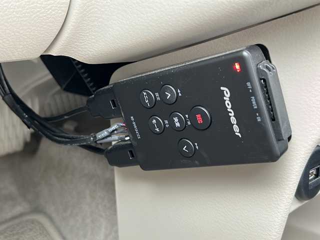 スズキ ラパン X 兵庫県 2020(令2)年 2.2万km シフォンアイボリーメタリック 登録時走行距離21145km/ホワイトルーフ/ホワイトドアミラー/セーフティサポート/デュアルセンサーブレーキサポート/ワンオーナー/純正8型ナビ/CD/DVD/フルセグTV/Bluetooth/Blu-ray/HDMI入出力/全方位カメラ/ナビ連動ドライブレコーダー/運転席シートヒーター/HIDヘッドランプ/ビルトインETC/スマートキー/エンジンプッシュスタート/純正14インチAW/純正フロアマット/ドアバイザー/保証書/取説/スペアキー