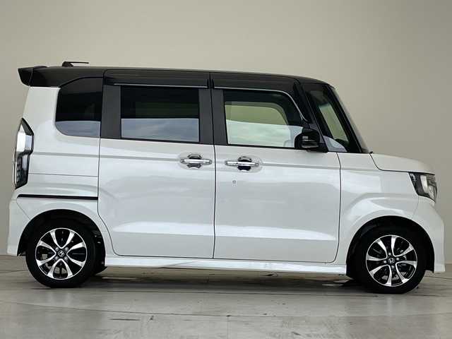 ホンダ Ｎ ＢＯＸ カスタム G EX ホンダセンシング 愛知県 2020(令2)年 4.5万km プラチナホワイトパール ホンダセンシング/純正ナビ　ＳＤカードなし/両側パワースライドドア/レーダークルーズコントロール/バックカメラ/シートヒーター/コーナーセンサー/純正アルミホイール/LEDヘッドライト/レーンキープアシスト/ETC/衝突軽減システム/フルセグ/CD DVD/Bluetooth/ステアリングスイッチ/スマートキー/プッシュスタート