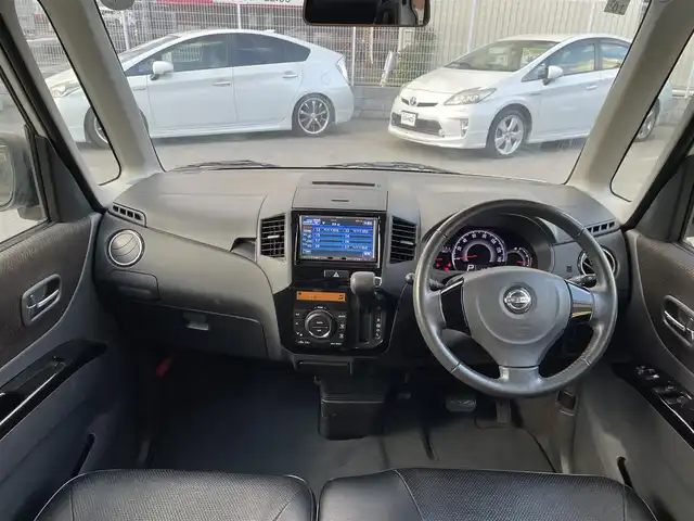 日産 ルークス ハイウェイスター ターボ LTD 大阪府 2011(平23)年 7万km スノーパールホワイト (株)IDOMが運営する【じしゃロン東大阪店】の自社ローン対象車両になります。こちらは現金ご利用時の価格です。/自社ローンご希望の方は別途その旨お申付け下さい。/社外ナビ【AVN558HD】/CD、DVD、ワンセグTV、MSV/バックカメラ/フォグライト/ターボ/両側パワースライドドア/ETC/取説＆保証書/スマートキー＆プッシュスタート