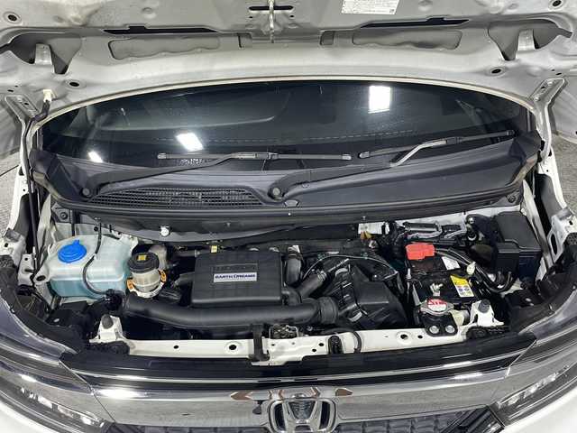 ホンダ Ｎ ＢＯＸ カスタム G L ホンダセンシング 沖縄県 2019(令1)年 5.6万km プラチナホワイトパール 禁煙車/県外仕入れ/8インチ純正ナビ/【CD/DVD/フルセグTV/BT】/片側パワースライドドア/バックカメラ/ドライブレコーダー/ETC/ステアリングリモコン/ホンダセンシング/→衝突被害軽減システム/→レーンキープアシスト/→コーナーセンサー/LEDヘッドライト/オートライト