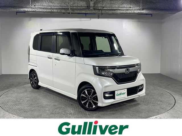 ホンダ Ｎ ＢＯＸ カスタム G L ホンダセンシング 沖縄県 2019(令1)年 5.6万km プラチナホワイトパール 禁煙車/県外仕入れ/8インチ純正ナビ/【CD/DVD/フルセグTV/BT】/片側パワースライドドア/バックカメラ/ドライブレコーダー/ETC/ステアリングリモコン/ホンダセンシング/→衝突被害軽減システム/→レーンキープアシスト/→コーナーセンサー/LEDヘッドライト/オートライト