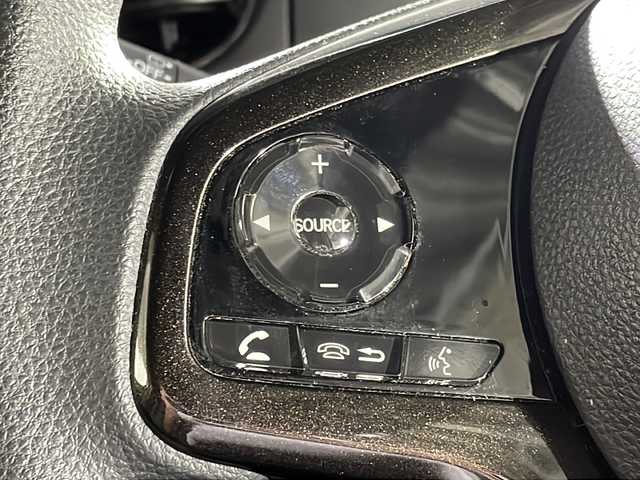 ホンダ Ｎ ＢＯＸ カスタム G L ホンダセンシング 沖縄県 2019(令1)年 5.6万km プラチナホワイトパール 禁煙車/県外仕入れ/8インチ純正ナビ/【CD/DVD/フルセグTV/BT】/片側パワースライドドア/バックカメラ/ドライブレコーダー/ETC/ステアリングリモコン/ホンダセンシング/→衝突被害軽減システム/→レーンキープアシスト/→コーナーセンサー/LEDヘッドライト/オートライト