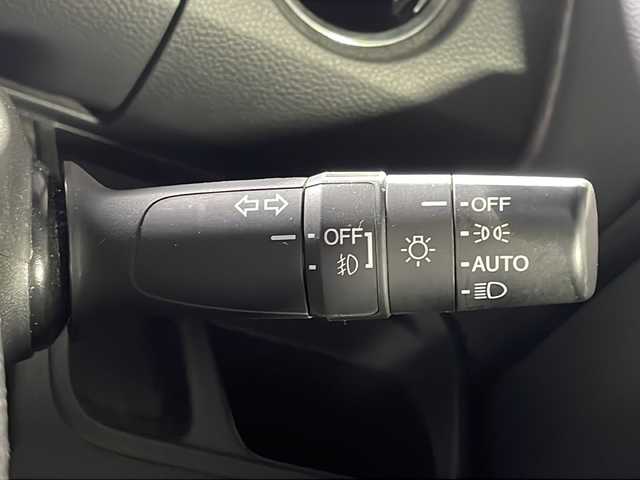 ホンダ Ｎ ＢＯＸ カスタム G L ホンダセンシング 沖縄県 2019(令1)年 5.6万km プラチナホワイトパール 禁煙車/県外仕入れ/8インチ純正ナビ/【CD/DVD/フルセグTV/BT】/片側パワースライドドア/バックカメラ/ドライブレコーダー/ETC/ステアリングリモコン/ホンダセンシング/→衝突被害軽減システム/→レーンキープアシスト/→コーナーセンサー/LEDヘッドライト/オートライト